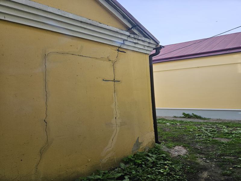 ремонт трещин в стенах