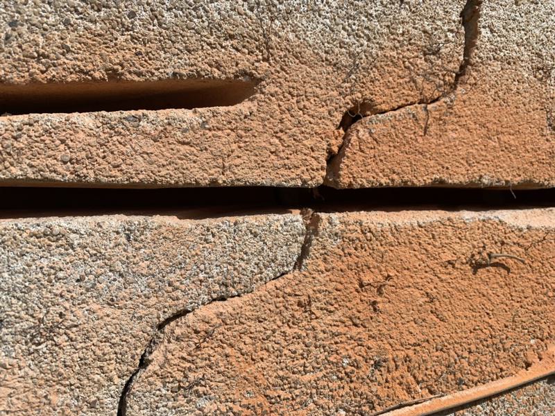 ремонт трещин в стенах